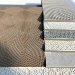 Modern 3D Waterproof Wood Wall Panel Carbon Gold Plate Vinyl Wallpaper Soundproof PVC for Gym Entertainment Villa Applications