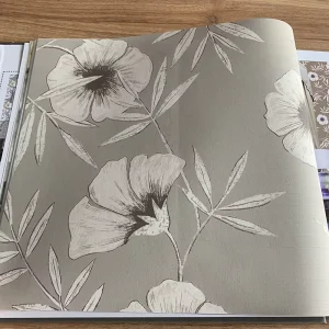 Non Woven Wallpaper Classic Flower Designs